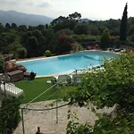 Un Petit Paradis En Provence
