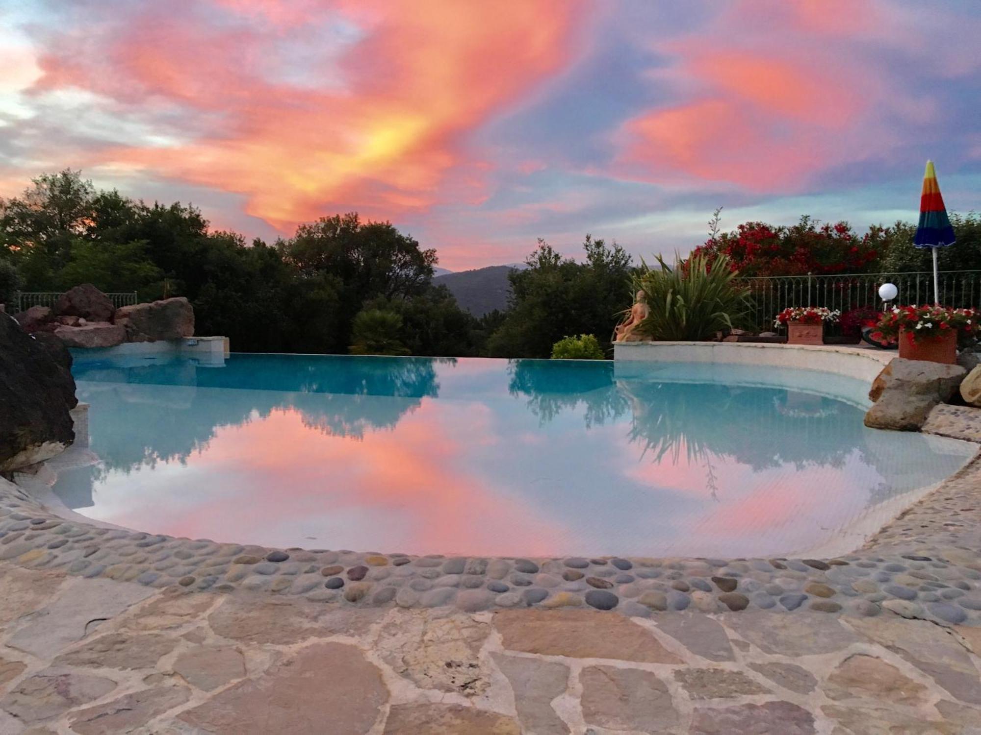 Un Petit Paradis En Provence