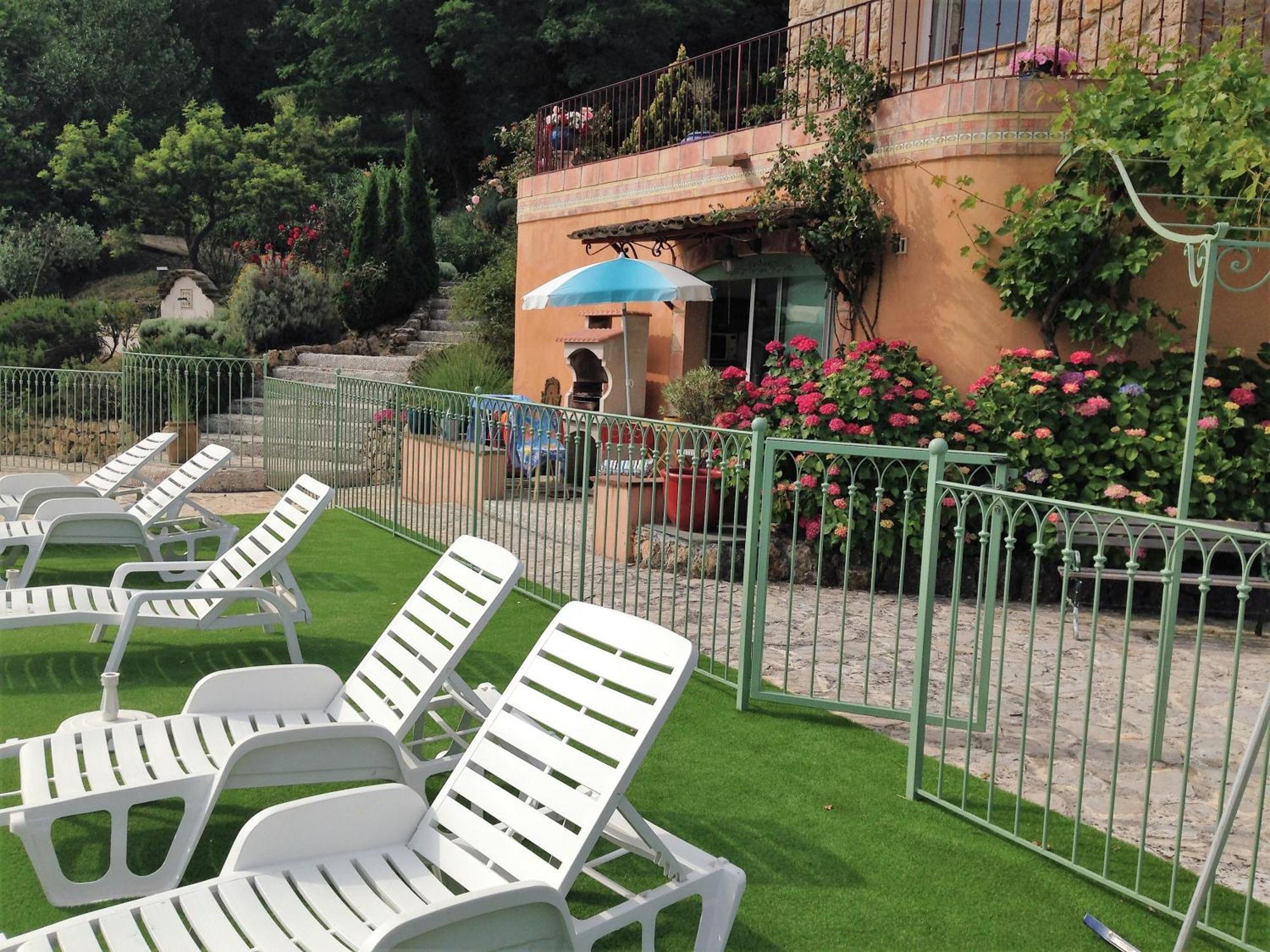 Un Petit Paradis En Provence Affittacamere